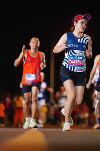 BIB: 46252
                            <button type="button" onclick="openModal(22862863)" class="btn btn-primary btn-sm float-right btn-popup" data-toggle="modal" data-target=".modal-high-quality">
                        <i class="fas fa-shopping-cart"></i> Add to Cart
                    </button>
                                            <button type="button" onclick="isThisMe(22862863, true)" class="btn btn-success btn-sm float-right btn-popup btn-isme hidden" data-toggle="tooltip" data-placement="bottom" title="นี่คือรูปของคุณใช่ไหม คลิกที่นี่เพื่อเอาเข้าอัลบั้ม">
                        <i class="fas fa-plus"></i> Add to album
                    </button>
                    <button type="button" onclick="isThisMe(22862863, false)" class="btn btn-warning btn-sm float-right btn-popup btn-isnotme hidden">
                        <i class="fas fa-ban"></i> Remove from album
                    </button>